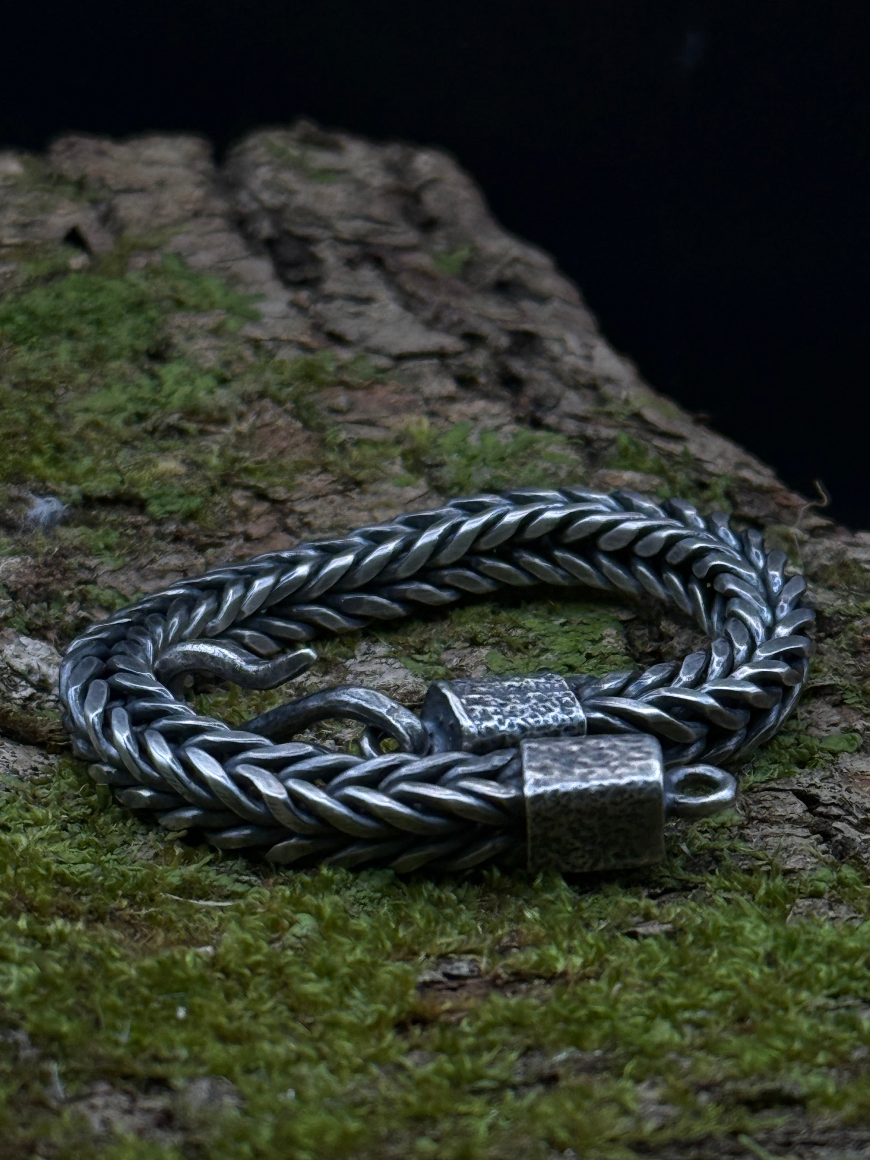 Fenrir Chain Bracelet